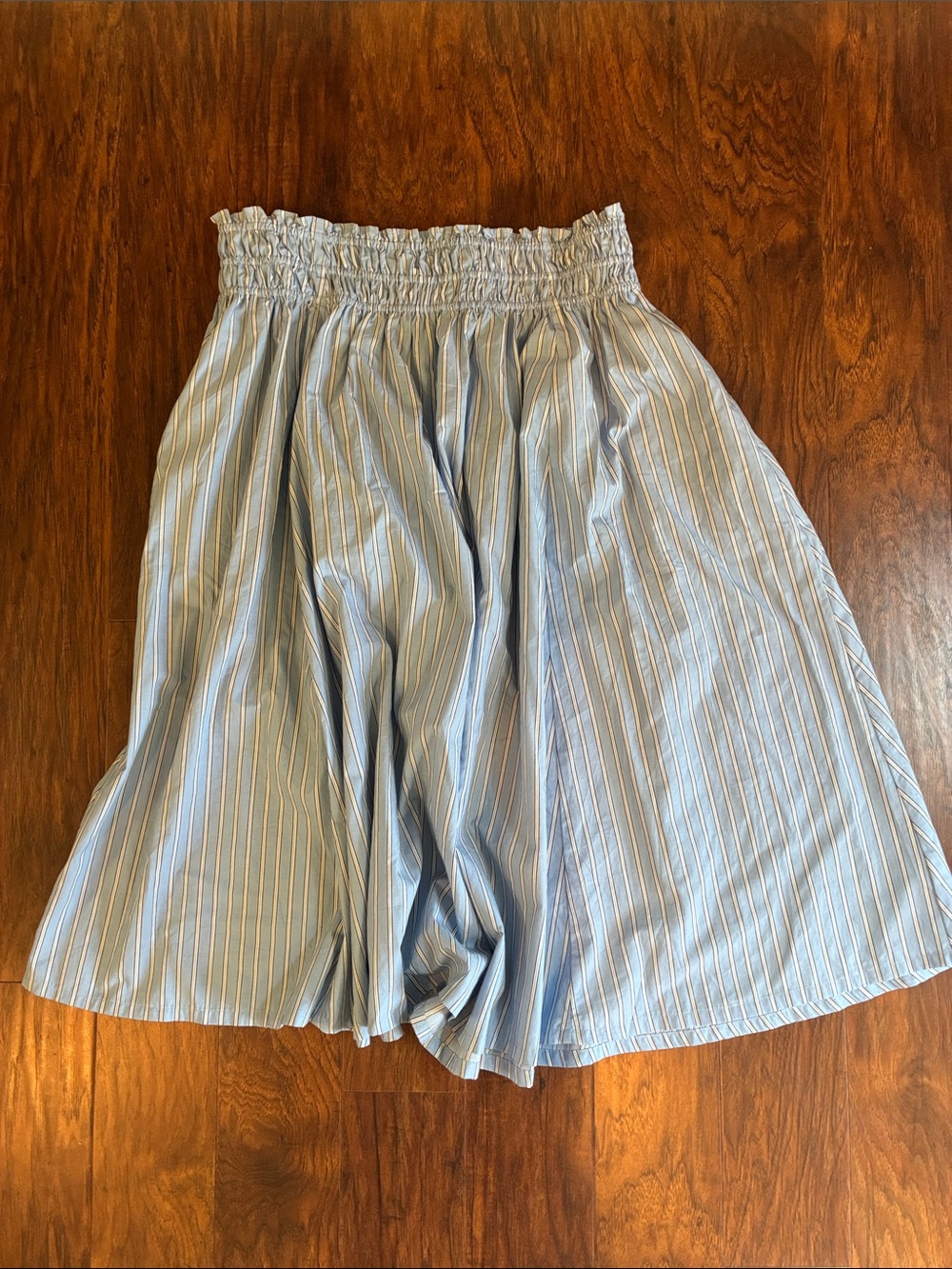 NWOT Old Navy Light Blue Striped Women's Full Skirt - Elastic Waist